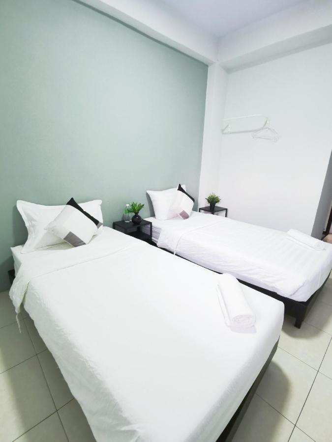 Gurney Coast Guest House By Sky Hive George Town Exterior foto